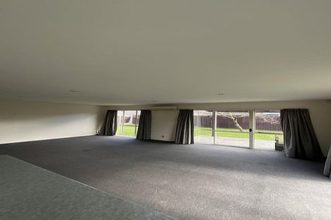Photo of property in 6 Blue Gum Place, New Brighton, Christchurch, 8083