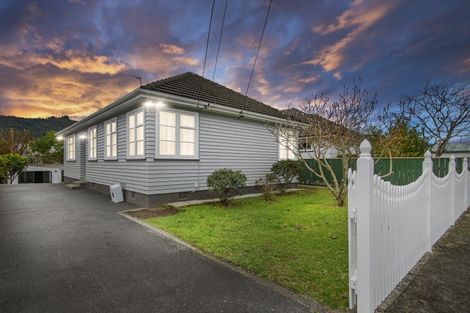 Photo of property in 19 Kowhai Avenue, Ebdentown, Upper Hutt, 5018