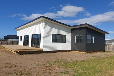 Photo of property in 172 Ngaio Drive, Matarangi, Whitianga, 3592
