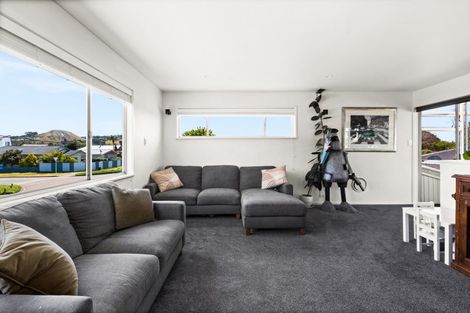 Photo of property in 33 Avenue Road, Greenmeadows, Napier, 4112