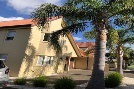 Photo of property in 2/137 Lakeside Drive, Orewa, 0931