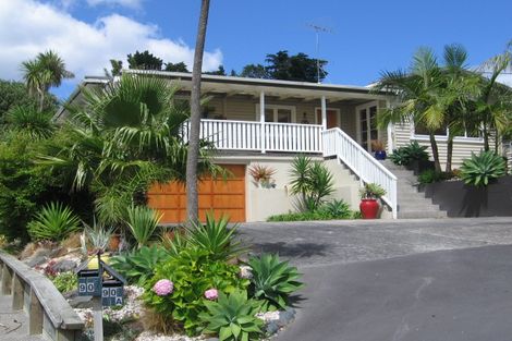 Photo of property in 1/86 Saddleback Rise, Murrays Bay, Auckland, 0630