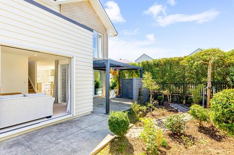 Photo of property in 7 Peihana Road, Hobsonville, Auckland, 0616