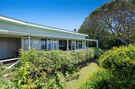Photo of property in 1266 Whangaparaoa Road, Gulf Harbour, Whangaparaoa, 0930