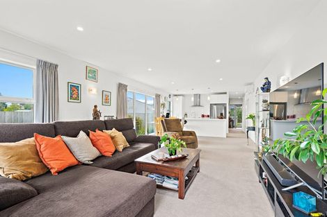 Photo of property in 32 Fairwater Road, Warkworth, 0910