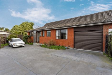 Photo of property in 1/16b Montclare Avenue, Ilam, Christchurch, 8041