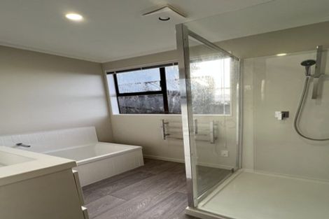 Photo of property in 16 Arahanga Grove, Maupuia, Wellington, 6022