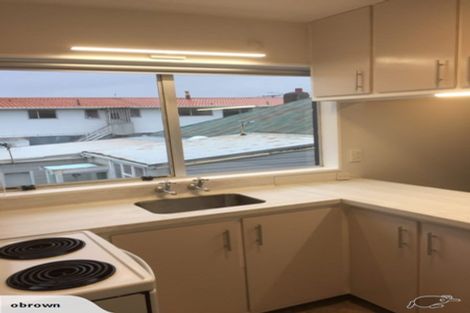 Photo of property in 218u2 Onepu Road, Lyall Bay, Wellington, 6022