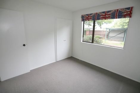 Photo of property in 36 Pitcairn Crescent, Bryndwr, Christchurch, 8053