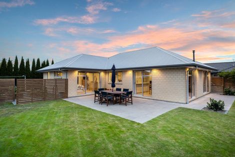 Photo of property in 17 Awa Place, Rangiora, 7400