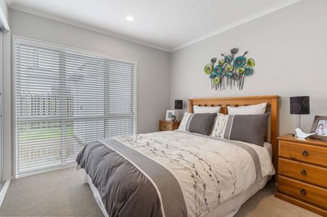 Photo of property in 51 Tribute Loop, Takanini, 2112