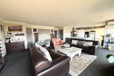 Photo of property in 35 Percy Kinsman Crescent, Riverstone Terraces, Upper Hutt, 5018