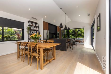 Photo of property in 1 Len Ireland Drive, Kumeu, 0810