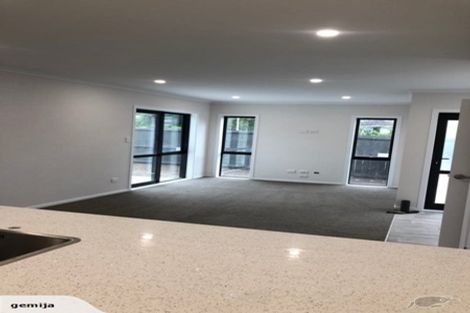 Photo of property in 2/17 Walter Street, Hauraki, Auckland, 0622