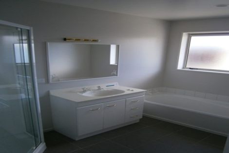 Photo of property in 92 Lowes Road, Rolleston, 7614