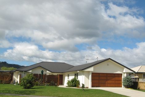 Photo of property in 18 Edgewater Grove, Whakatane, 3120