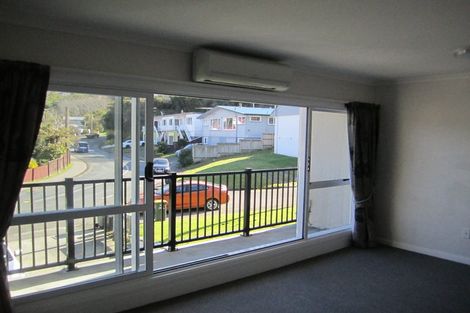 Photo of property in 2/10 Thurleigh Grove, Karori, Wellington, 6012