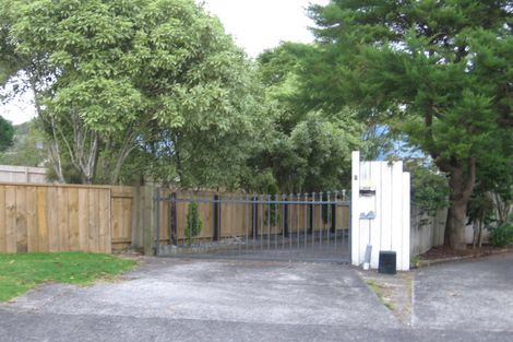 Photo of property in 8 Truscott Place, West Harbour, Auckland, 0618