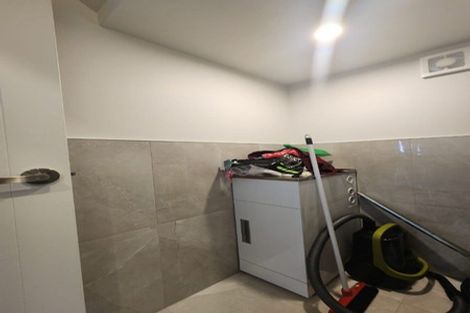 Photo of property in 1/15 Old Wairoa Road, Papakura, 2110