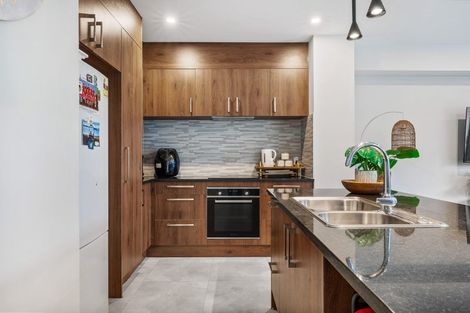 Photo of property in 4b Ahunga Road, Karaka, Papakura, 2113