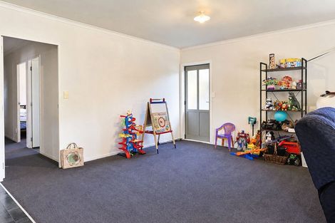 Photo of property in 6 Corsair Place, Melville, Hamilton, 3206