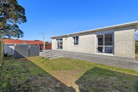 Photo of property in 94 Omata Road, Marfell, New Plymouth, 4310