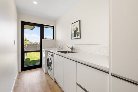 Photo of property in 92 Holyhead Street, Outram, 9019