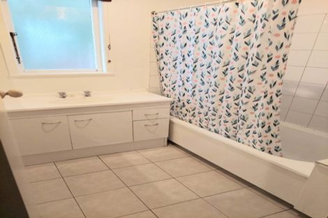 Photo of property in 32 Basley Road, Owhata, Rotorua, 3010