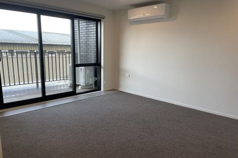 Photo of property in 104/28c Eileen Newey Place, Henderson, Auckland, 0612