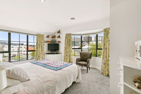 Photo of property in 16a Hobson Street, Thorndon, Wellington, 6011