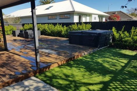 Photo of property in 98a Memorial Avenue, Ilam, Christchurch, 8053