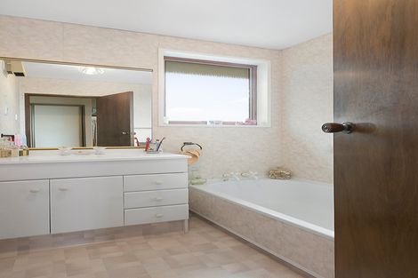 Photo of property in 20 Glendevon Place, Vauxhall, Dunedin, 9013