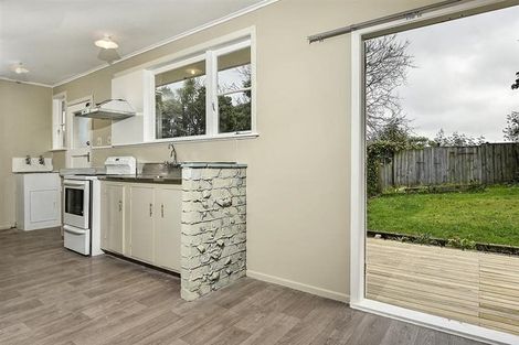 Photo of property in 17 Sheehan Road, Te Atatu South, Auckland, 0610
