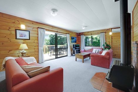 Photo of property in 1/57 Seaview Road, Glenfield, Auckland, 0629