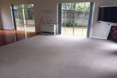 Photo of property in 26 Spoonbill Place, Unsworth Heights, Auckland, 0632