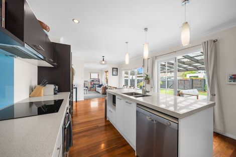 Photo of property in 73 Jellicoe Street, Martinborough, 5711