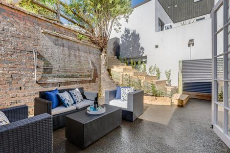 Photo of property in 68 Northland Road, Northland, Wellington, 6012