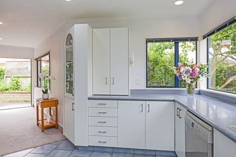 Photo of property in 3 Knightsbridge Place, Taradale, Napier, 4112