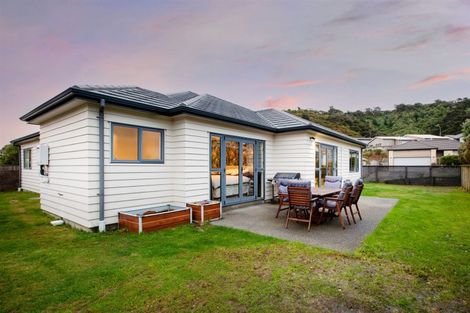 Photo of property in 47 Staithes Drive North, Whitby, Porirua, 5024