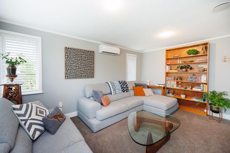 Photo of property in 24 Parkland Crescent, Terrace End, Palmerston North, 4410