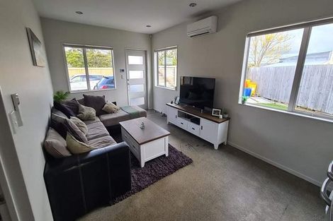 Photo of property in 503a Great South Road, Rosehill, Papakura, 2113