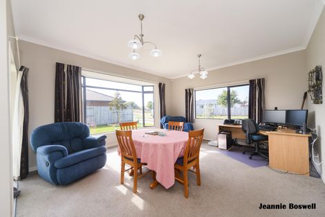 Photo of property in 71 Bryant Street, Takaro, Palmerston North, 4412