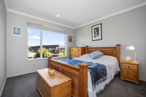 Photo of property in 8 Pioneer Crescent, Omokoroa, 3114