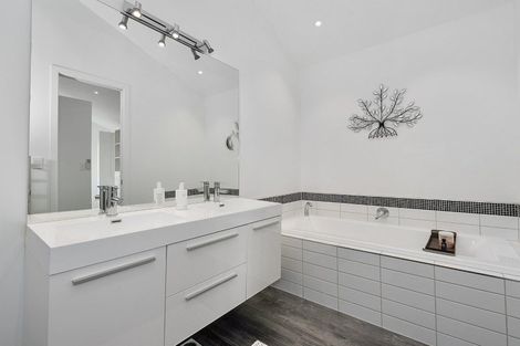 Photo of property in 58u4 Herbert Road, Queenwood, Hamilton, 3210