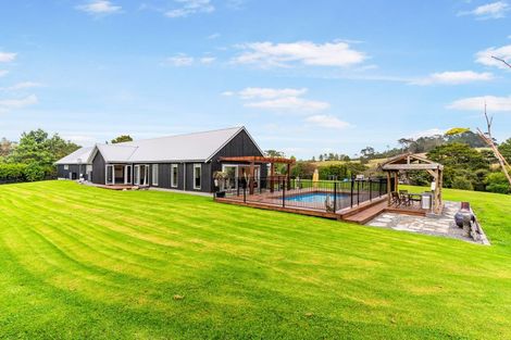 Photo of property in 104 Foster Road, Kumeu, 0891