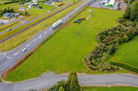 Photo of property in 3872a-b Mountain Road, Cardiff, Stratford, 4393