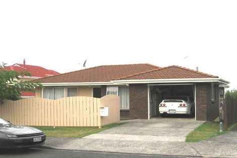 Photo of property in 67a Manhattan Heights, Glendene, Auckland, 0602