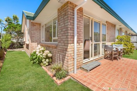 Photo of property in Miramar Villas, 11/6u Brussels Street, Miramar, Wellington, 6022