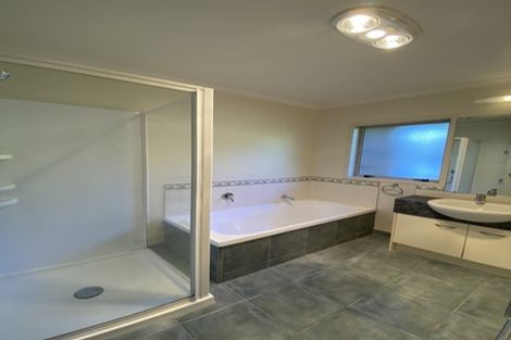 Photo of property in 25 Totara Views Drive, Red Beach, 0932