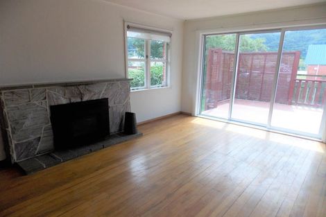 Photo of property in 1 Field Street, Silverstream, Upper Hutt, 5019